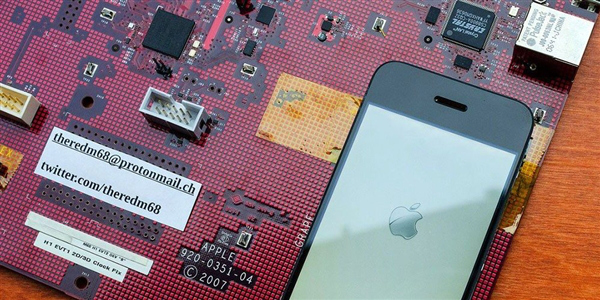 乔布斯打造!初代 iPhone 原型机曝光(图3) 乔布斯打造!初代 iPhone 原型机曝光(图3)