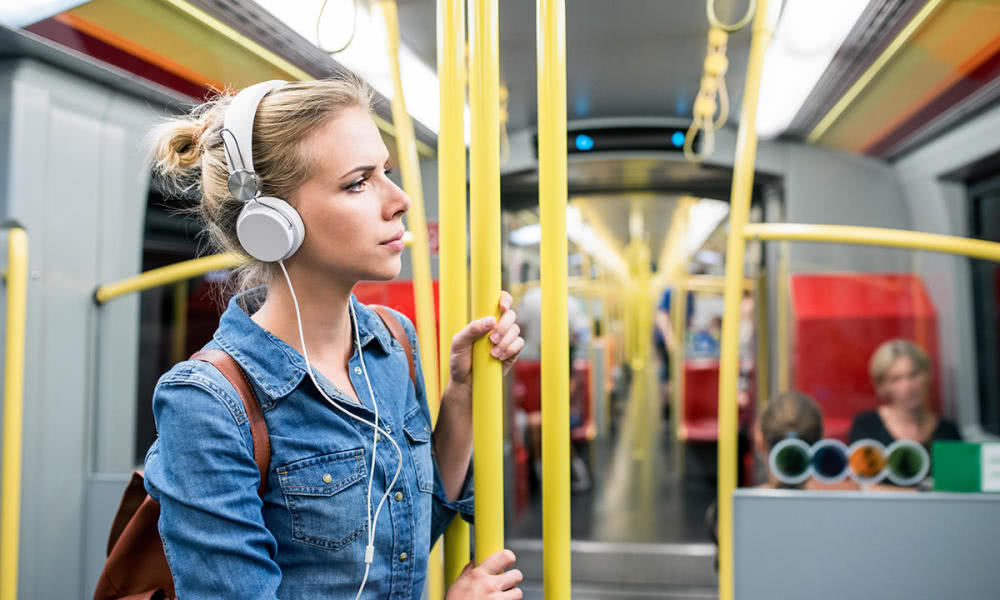 科技晚报:饿了么口碑招人 Facebook将提供粉丝付(图7) Lightstream