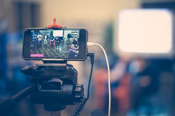 直播行业寒冬将至?(图1) t019c44fd9245fd7a4e