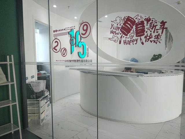 咪蒙关停,靠“伪女权”挣钱还能撑多久(图1) u=270391928,2434139561&fm=173&app=25&f=JPEG